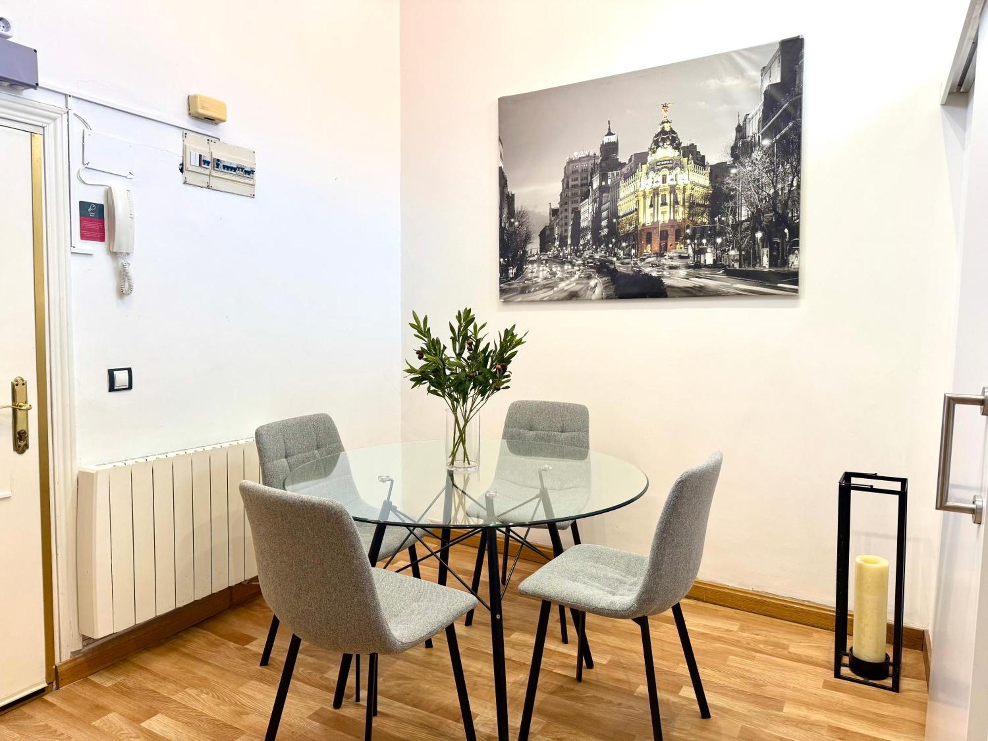 Apartamento Fuencarral Madrid Exterior foto